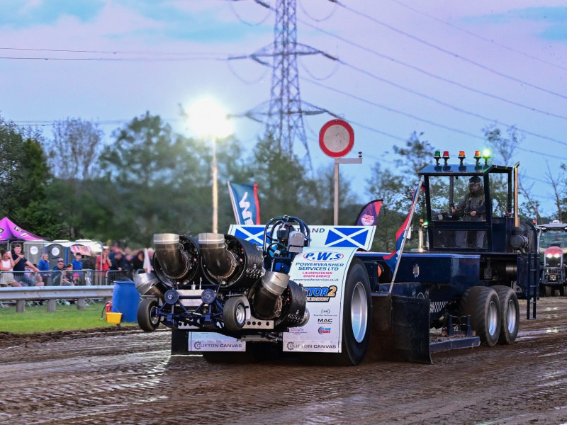 Round one: Scorching Scorton thrills a record crowd