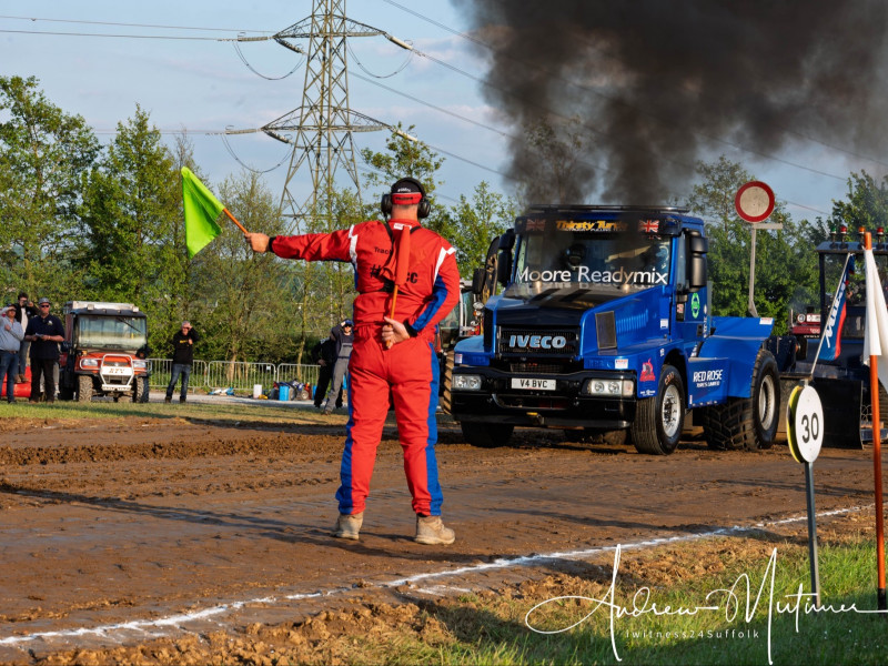 Round one: Scorching Scorton thrills a record crowd