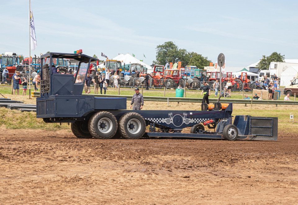 The Pulling Sledge British Tractor Pulling Association British